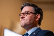 清徐特朗普税改案参议院过关有望 共和党议员无人声援马斯克